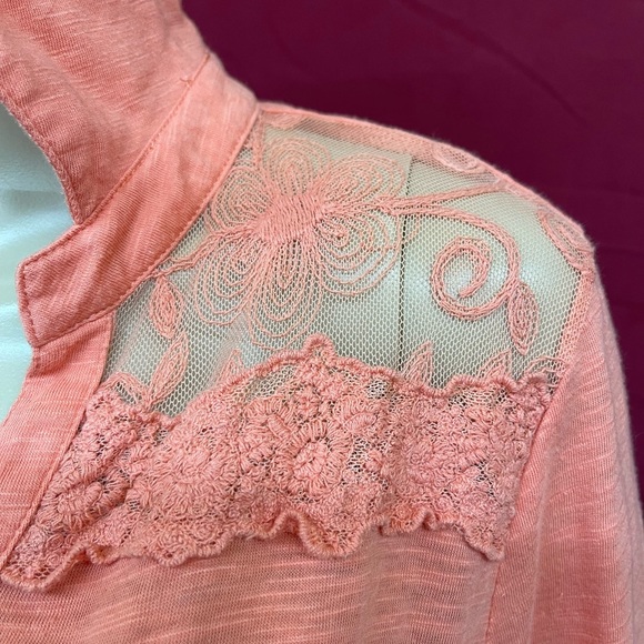 Wrangler Peach embroidered button up shirt size XL - Picture 3 of 6